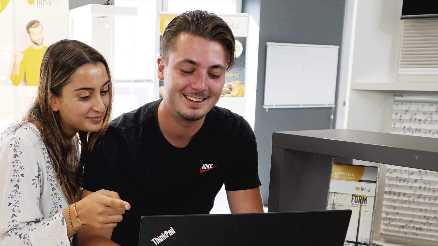 Motivierter Teba Ausbildungsbotschafter bei der Arbeitsunterweisung