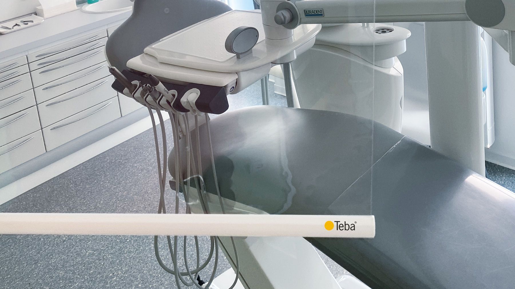 Teba Folienrollo in Zahnarztpraxis