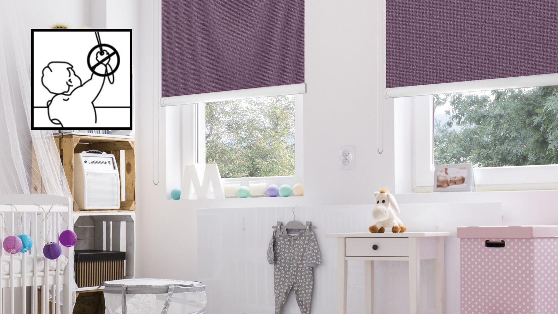 Kinderzimmer mit lila Teba Rollo