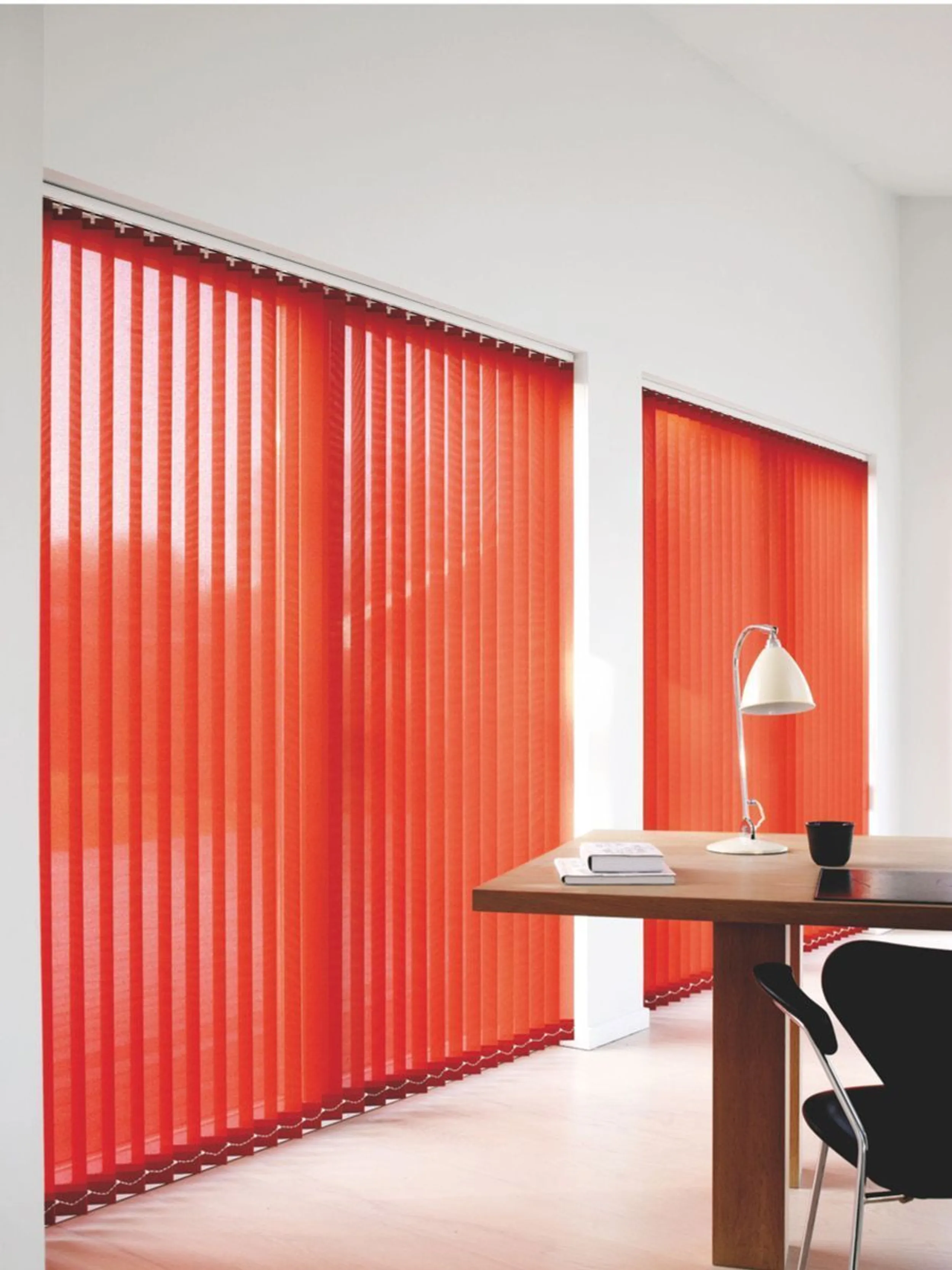Teba_Galerie_Arbeiten_Lamellenvorhang_rot.jpg